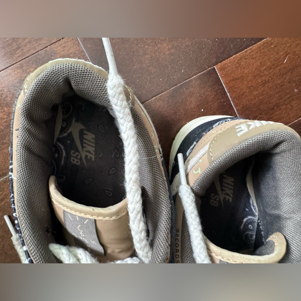 Rare Travis Scott Dunk Low SB - Picture 8 of 11